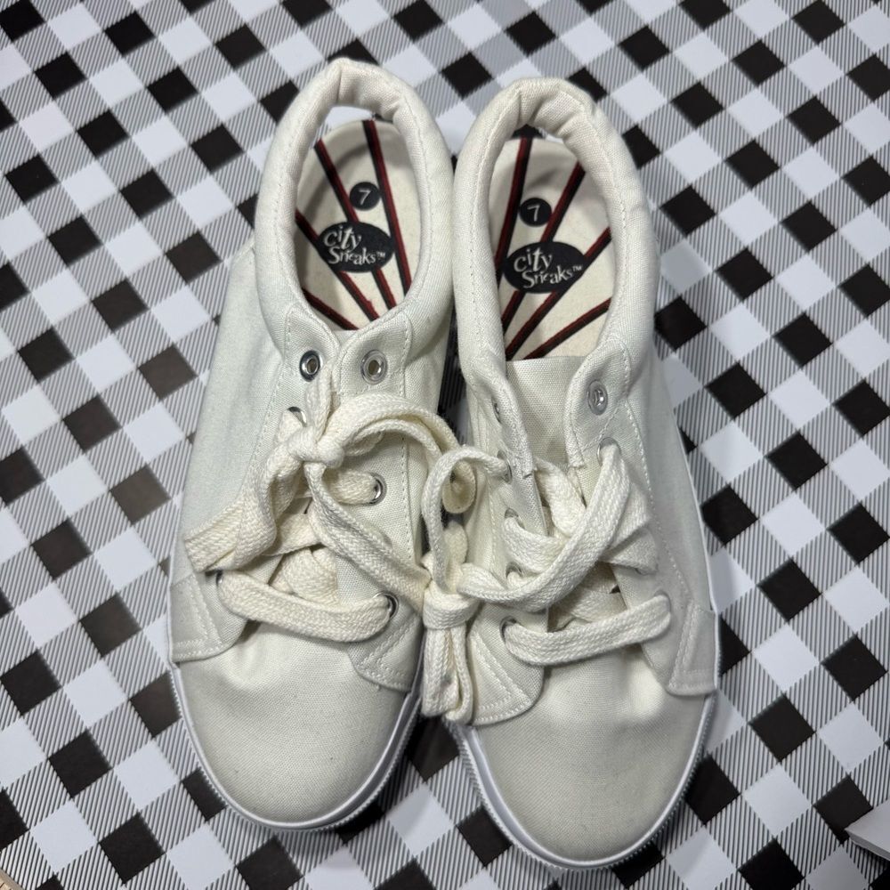 City Sneaks White Platform Sneakers Size 7 | Y2K Casual Canvas Shoes - Picture 4 of 5